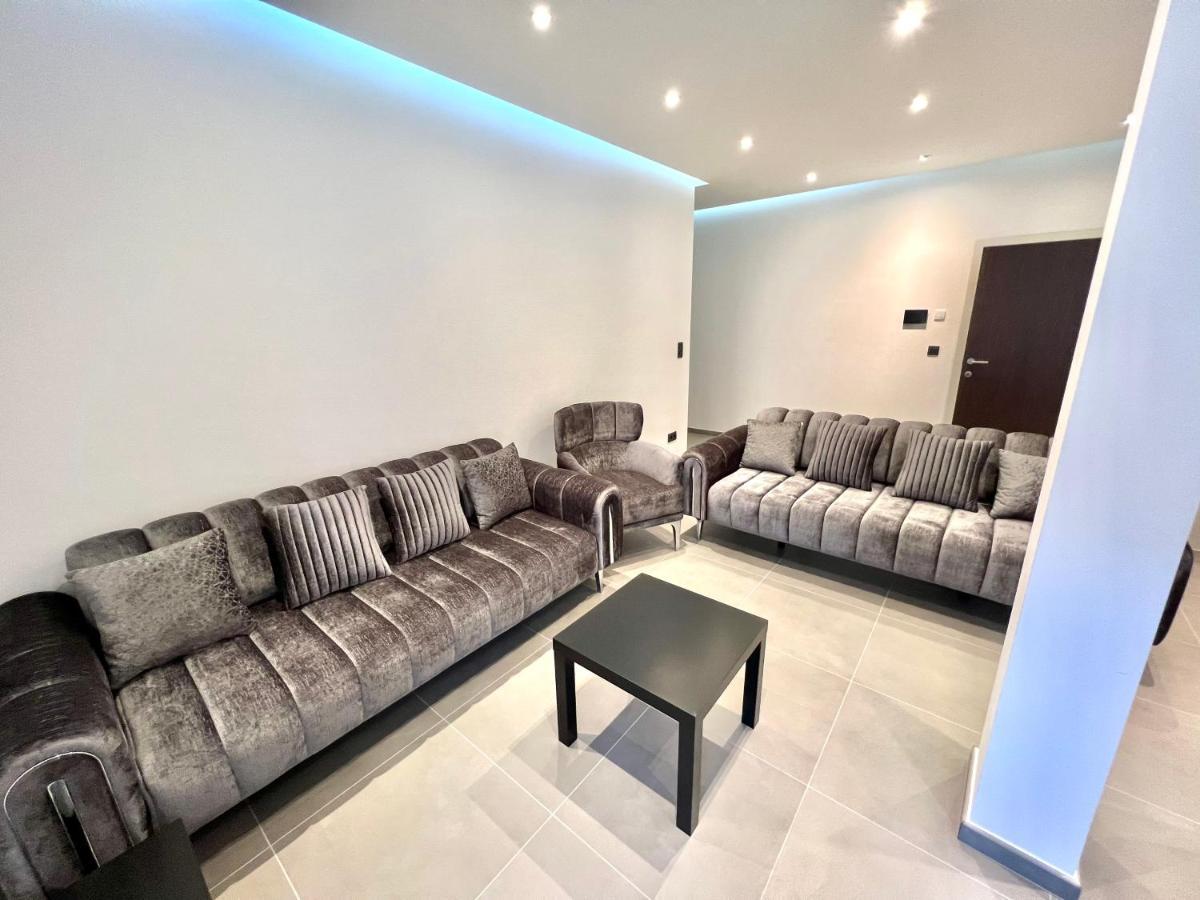Brand-new In The Heart Of * Bruselas